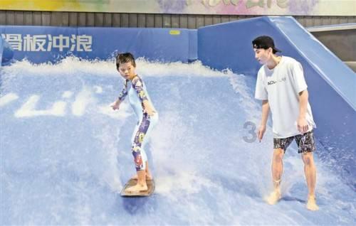 vivo S18 Pro外观如何？配色美感十足，辨识度高，机身轻薄称手